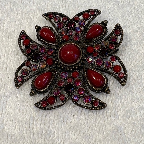 Vintage Maltese Cross Brooch Pin Unisex - Picture 3 of 7